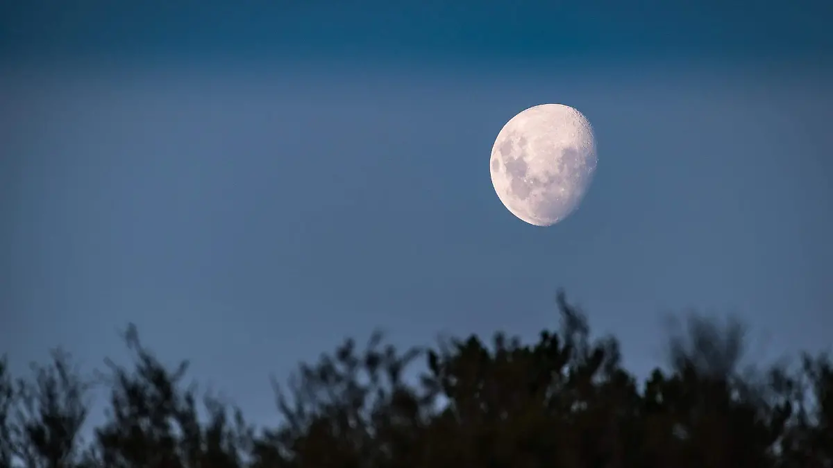 La Luna vista desde la Tierra